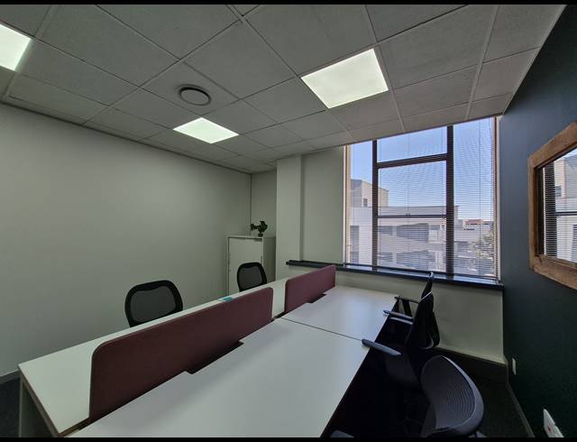52M² OFFICE TO LET IN SANDTON CENTRAL